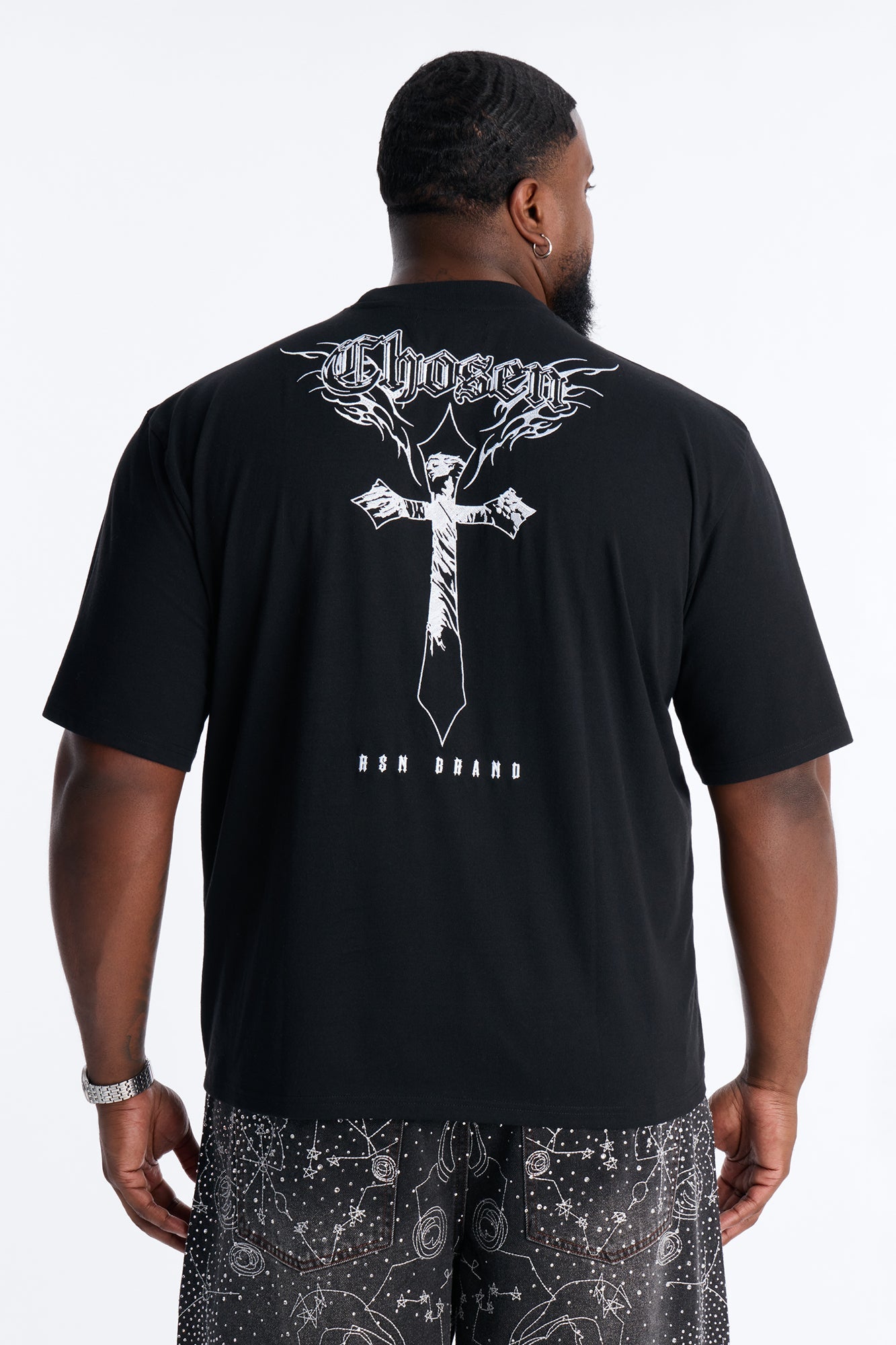 Chosen Cross Embroidery Short Sleeve Tee - Black