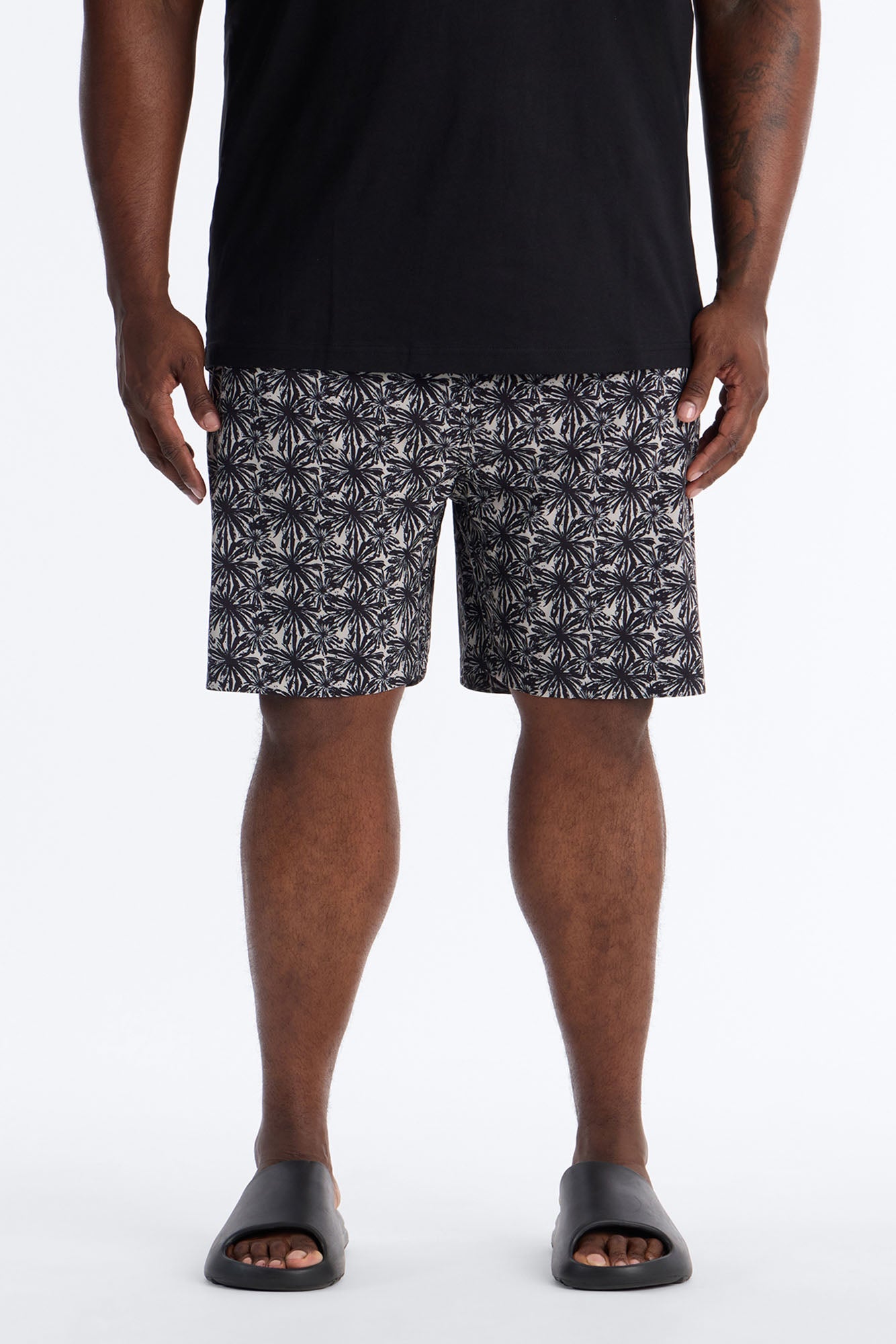 Abstract Savanna Floral Swim Trunk 7″ - Sand