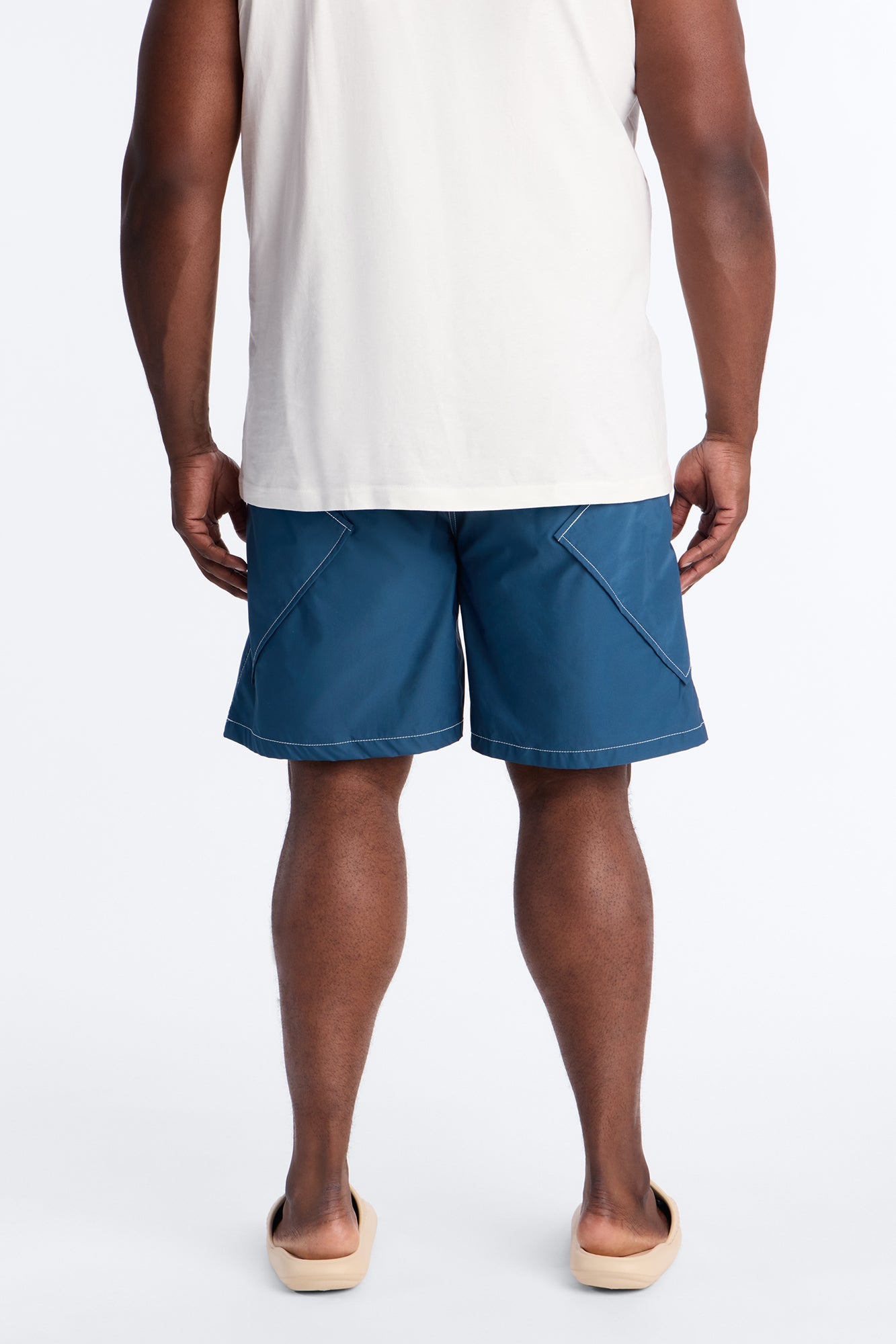 Relaxed Diamond Appeal Contrast Thread Short - Blue