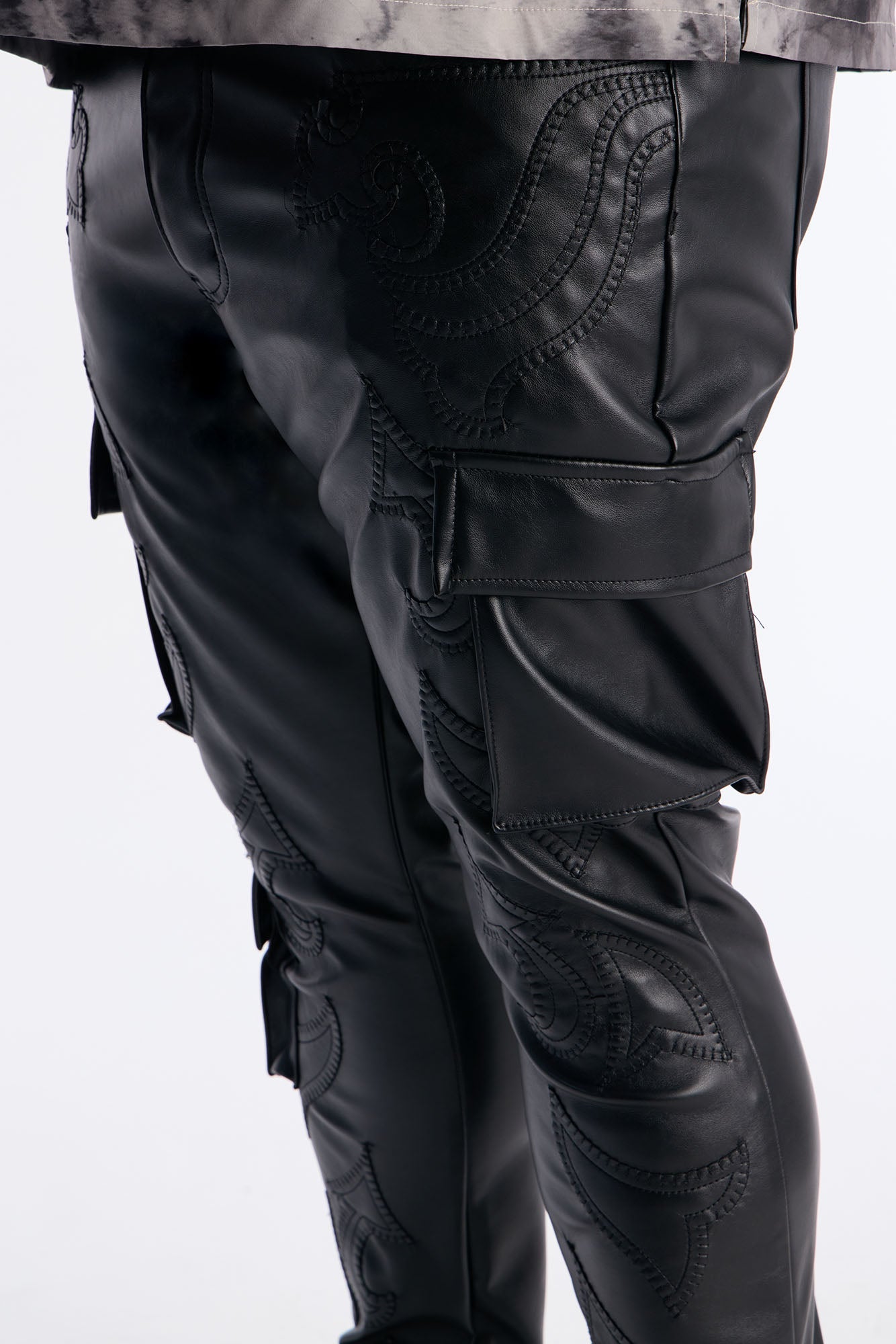 Skinny Stacked Faux Leather Paisley Embellished Pant - Black