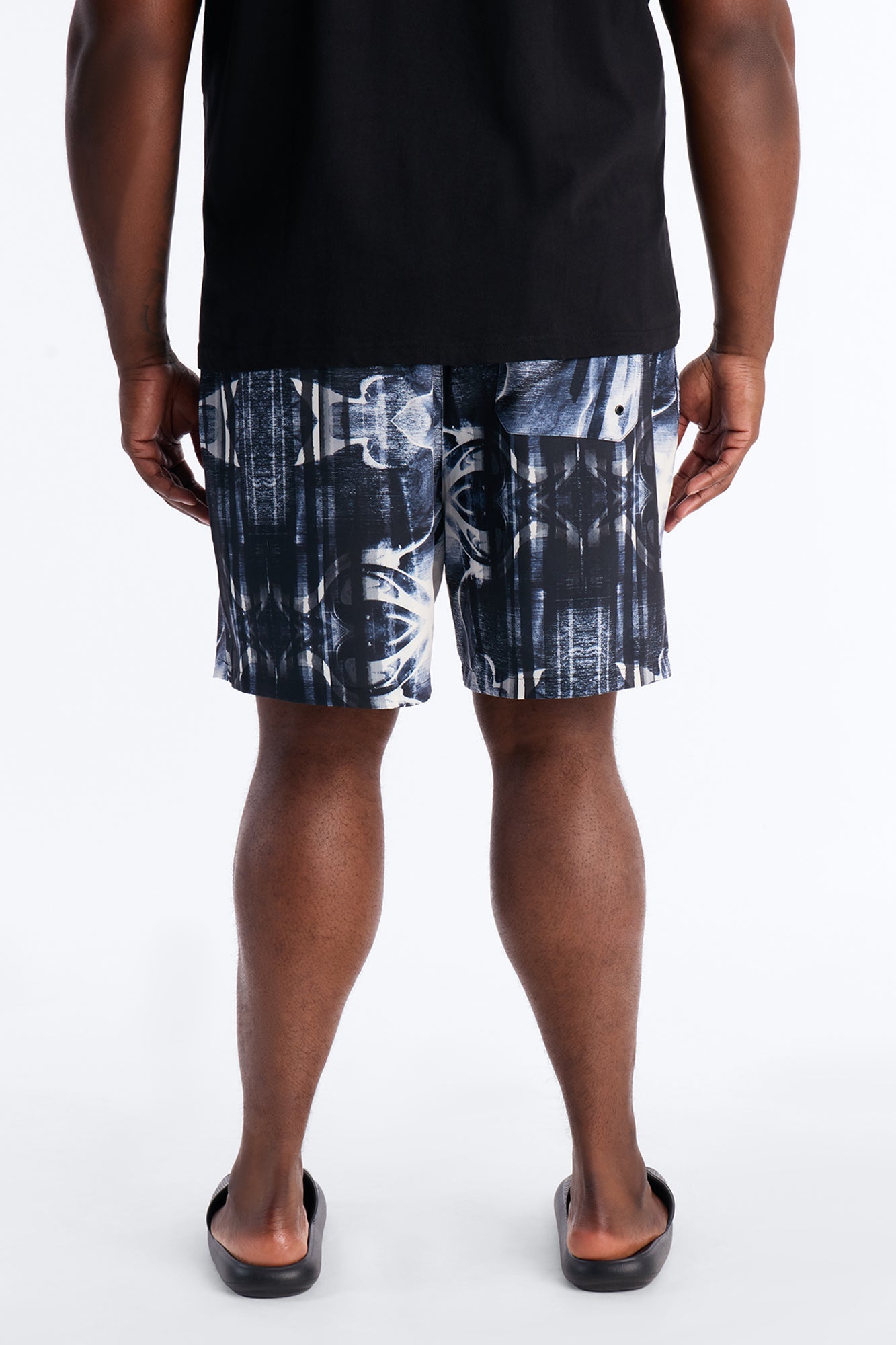 Abstract Oxide Printed Swim Trunk 7″ - Black