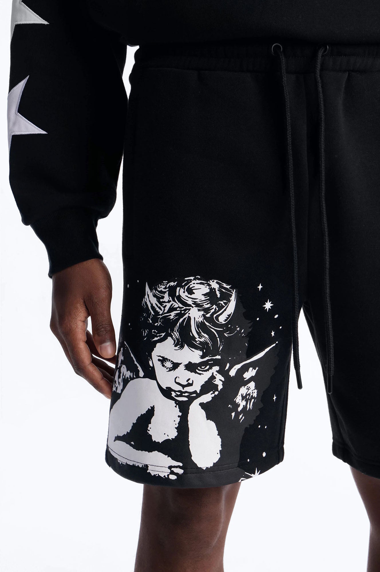 Menace Sent Embroidery Sweatshorts - Black