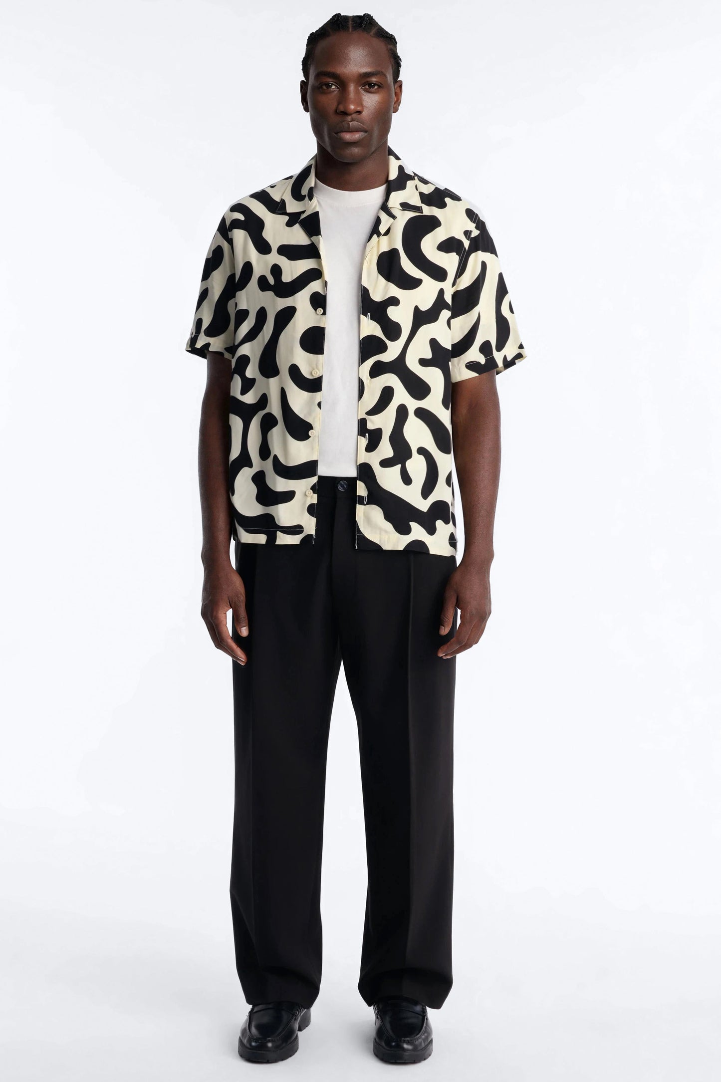 Bold Metric Cuban Shirt - Black