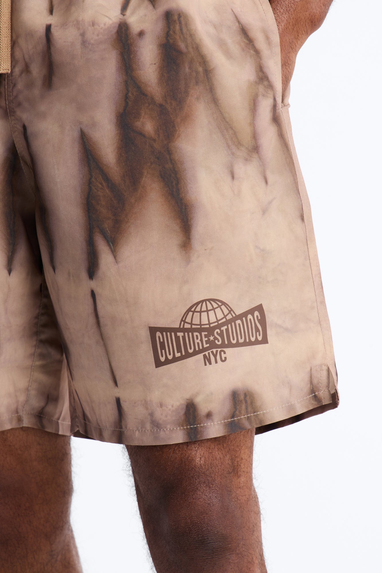 Relaxed Artificial View Short - Brown
