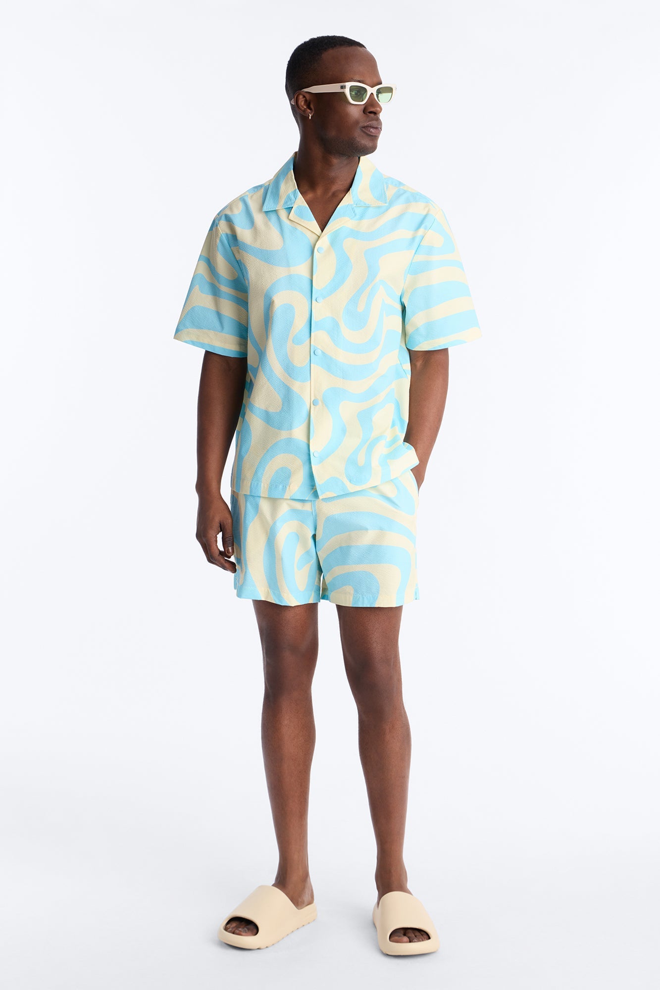 Groovy Abstract Printed Seersucker Swim Trunk 6″ - Blue