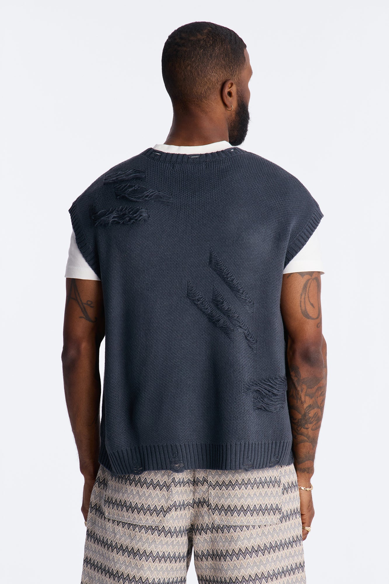 Shredline Desgastado Frayed Sweater Vest - Olive