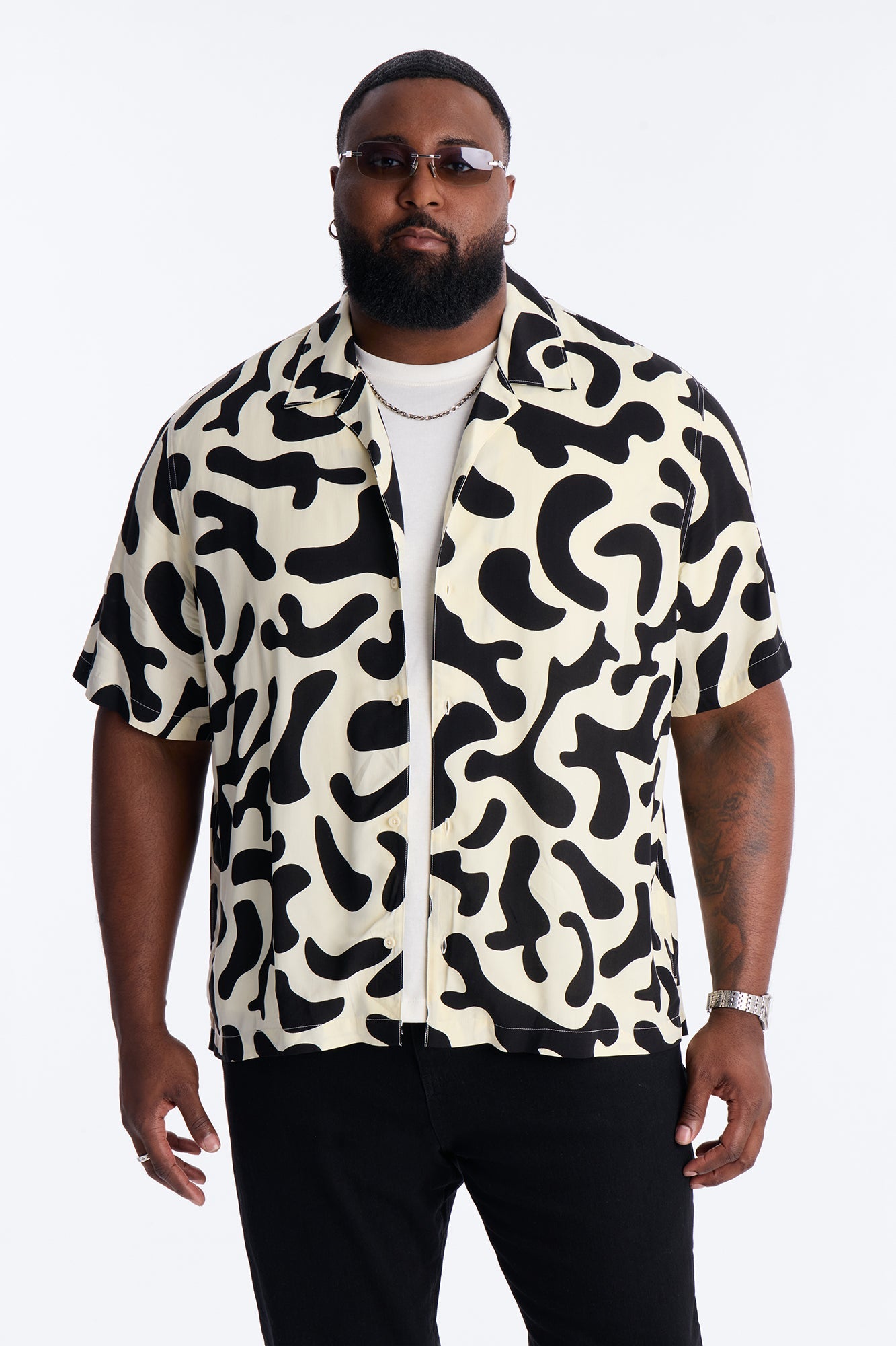 Bold Metric Cuban Shirt - Black