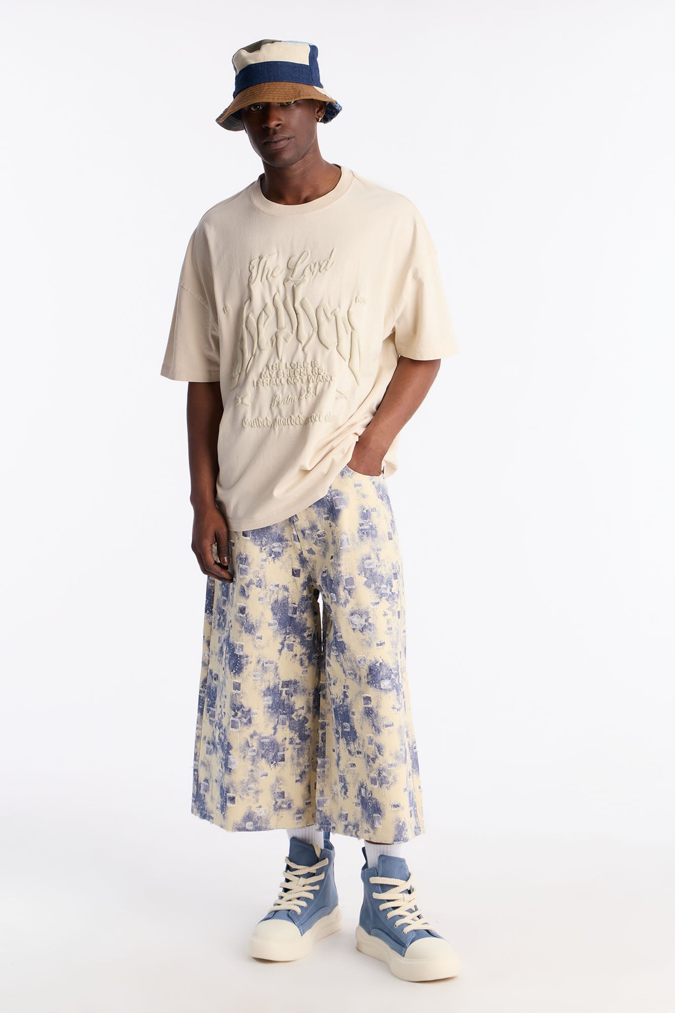 Super Baggy Azure Shred Denim Short - Bleach Blue Wash