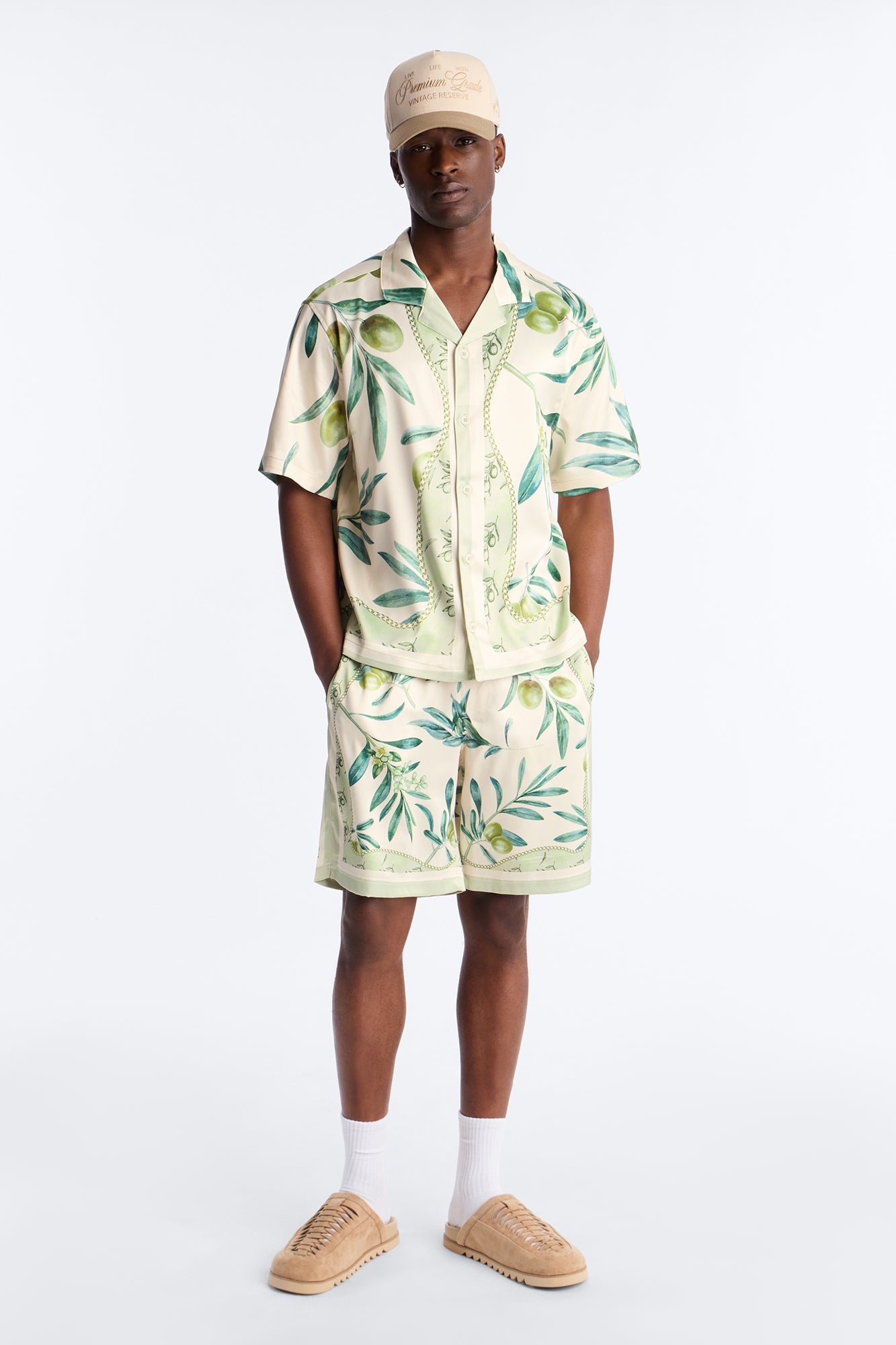 Relaxed Mediterranean Orchard Short - Green