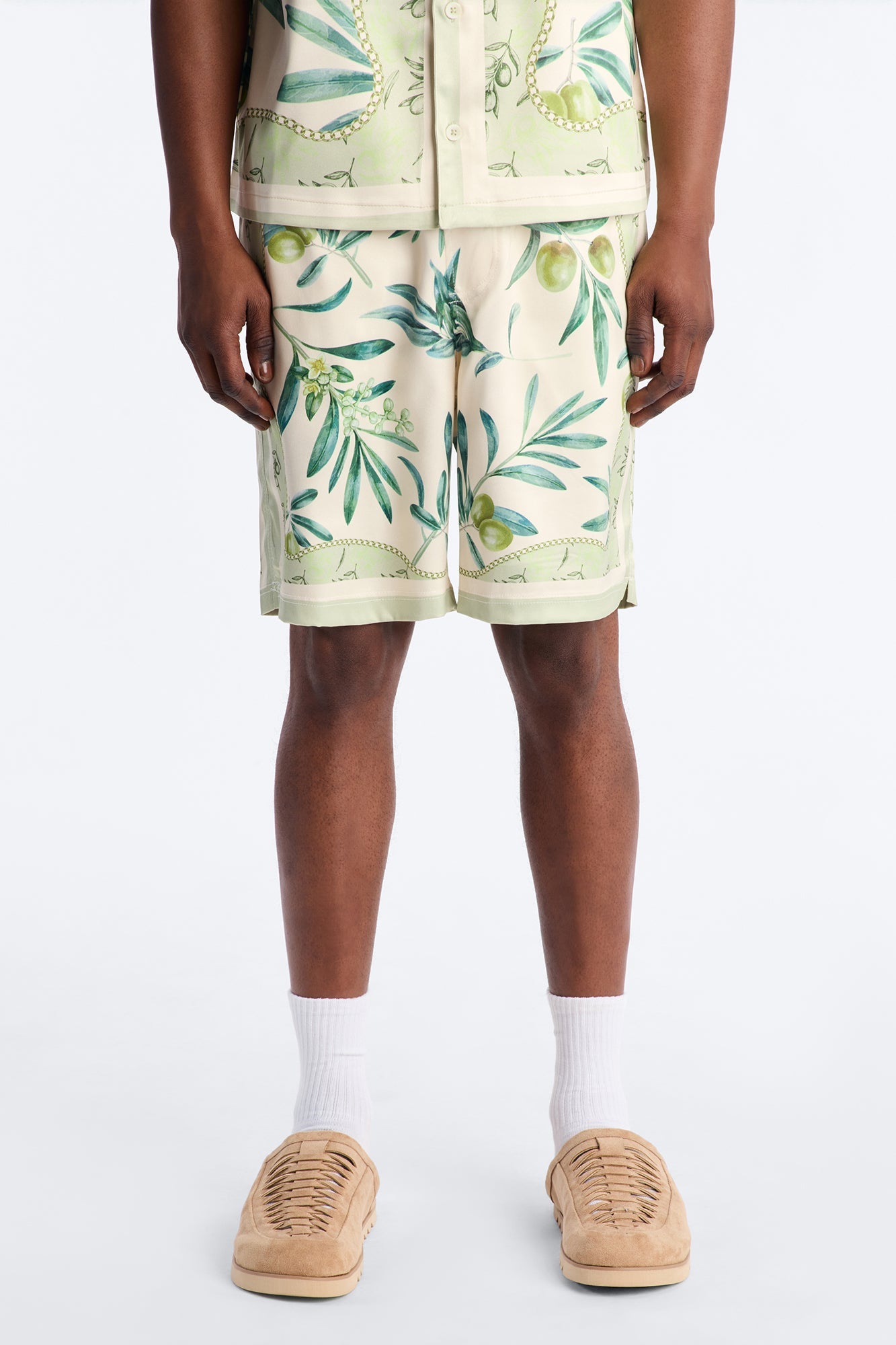 Relaxed Mediterranean Orchard Short - Green