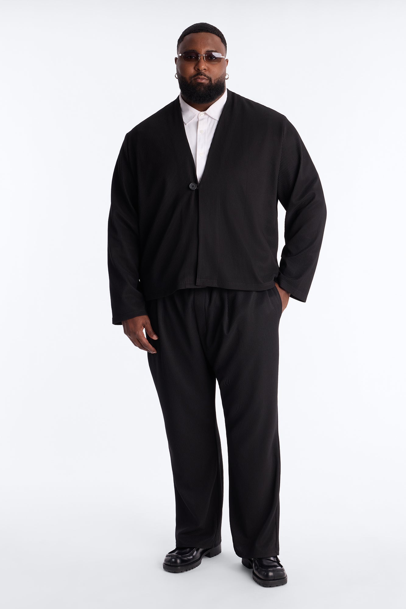 Show Up Straight Pleated Casual Trouser - Black