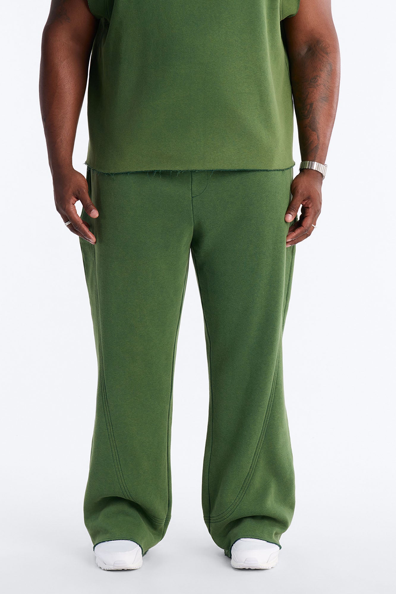 Washed Raw Edge Flare Sweatpant - Green