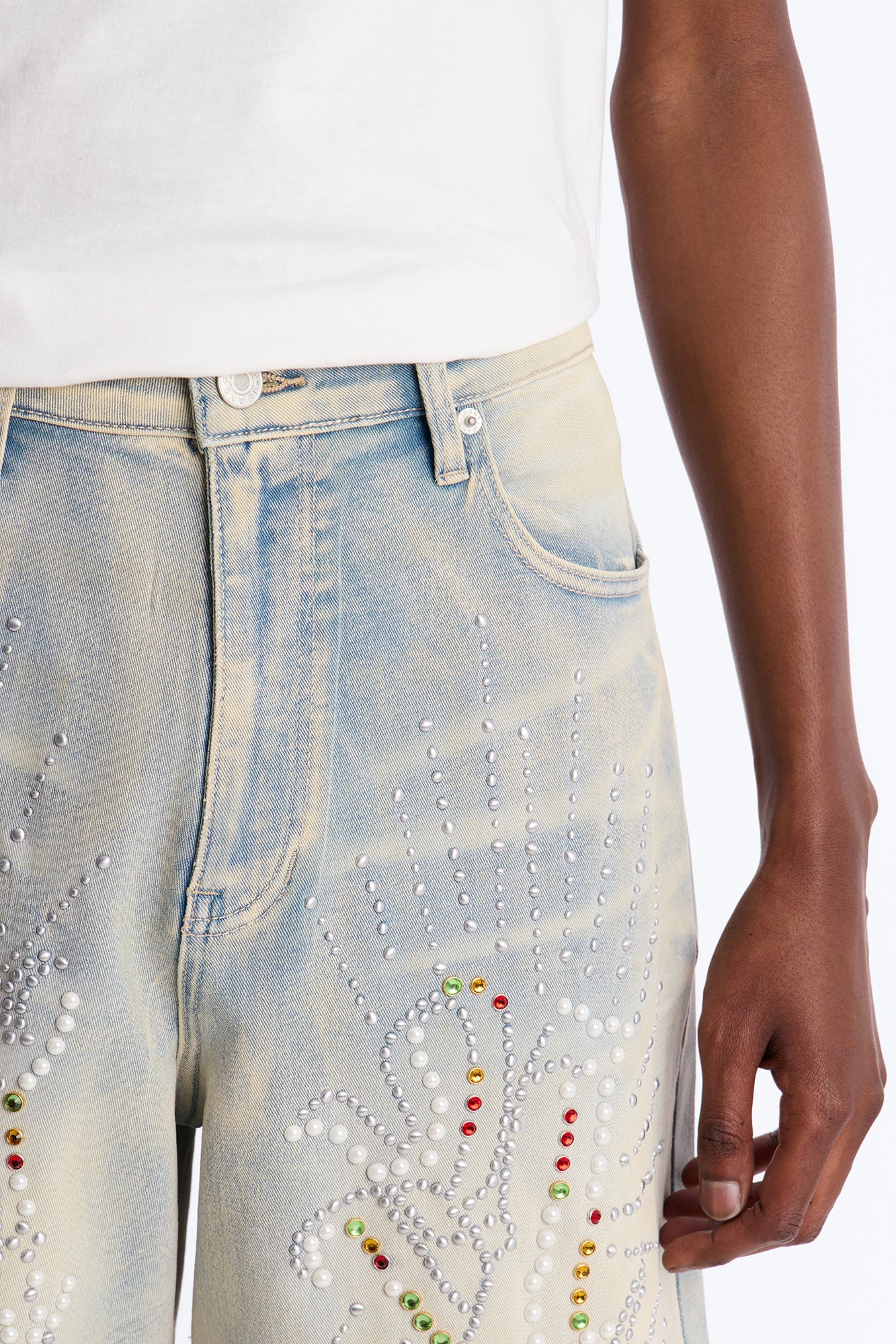 Baggy Urban Jeweled Denim Short - Light Wash