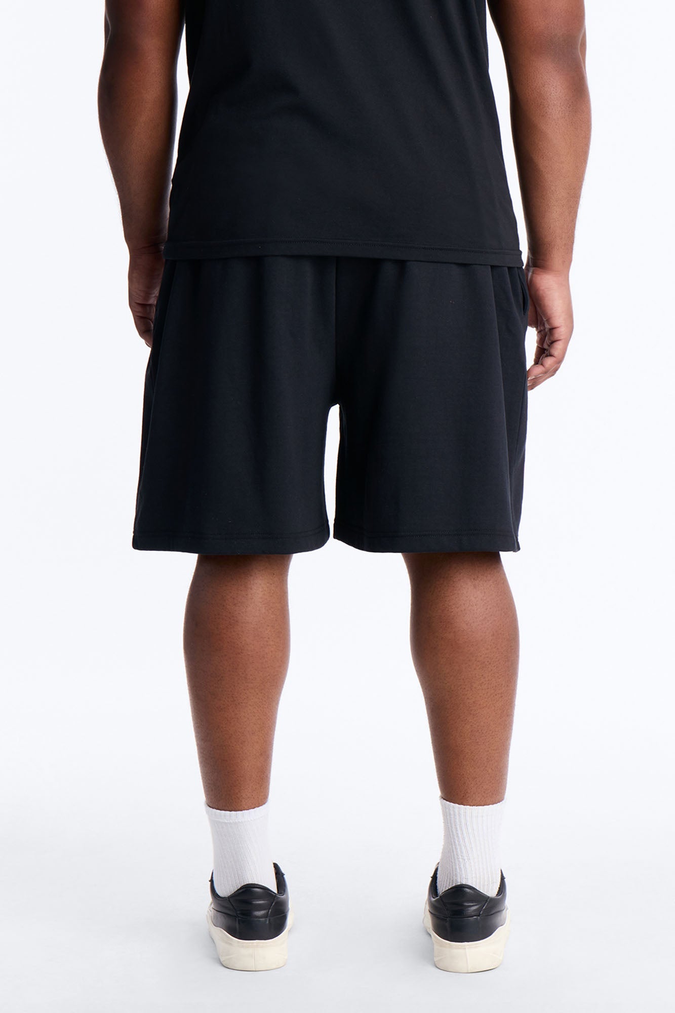 Night Bite Sweatshorts - Black