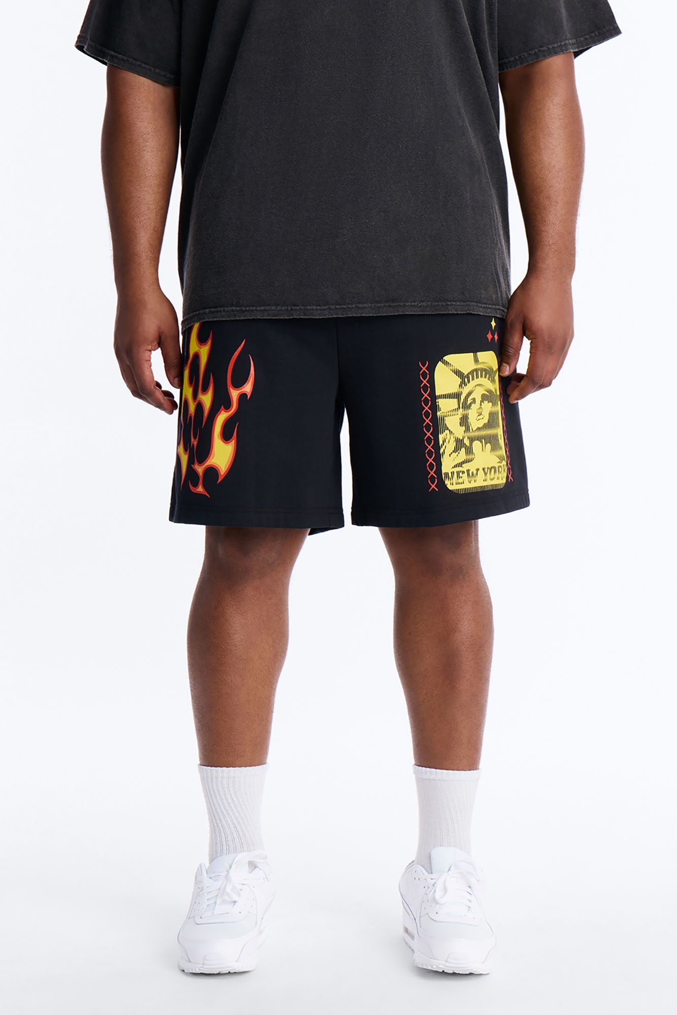 The City That Never Sleeps NYC Sweatshorts - Black