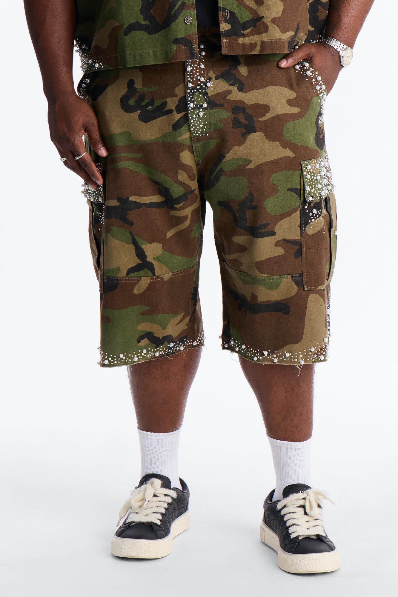 Baggy Pearl World Embellished Short - Camouflage