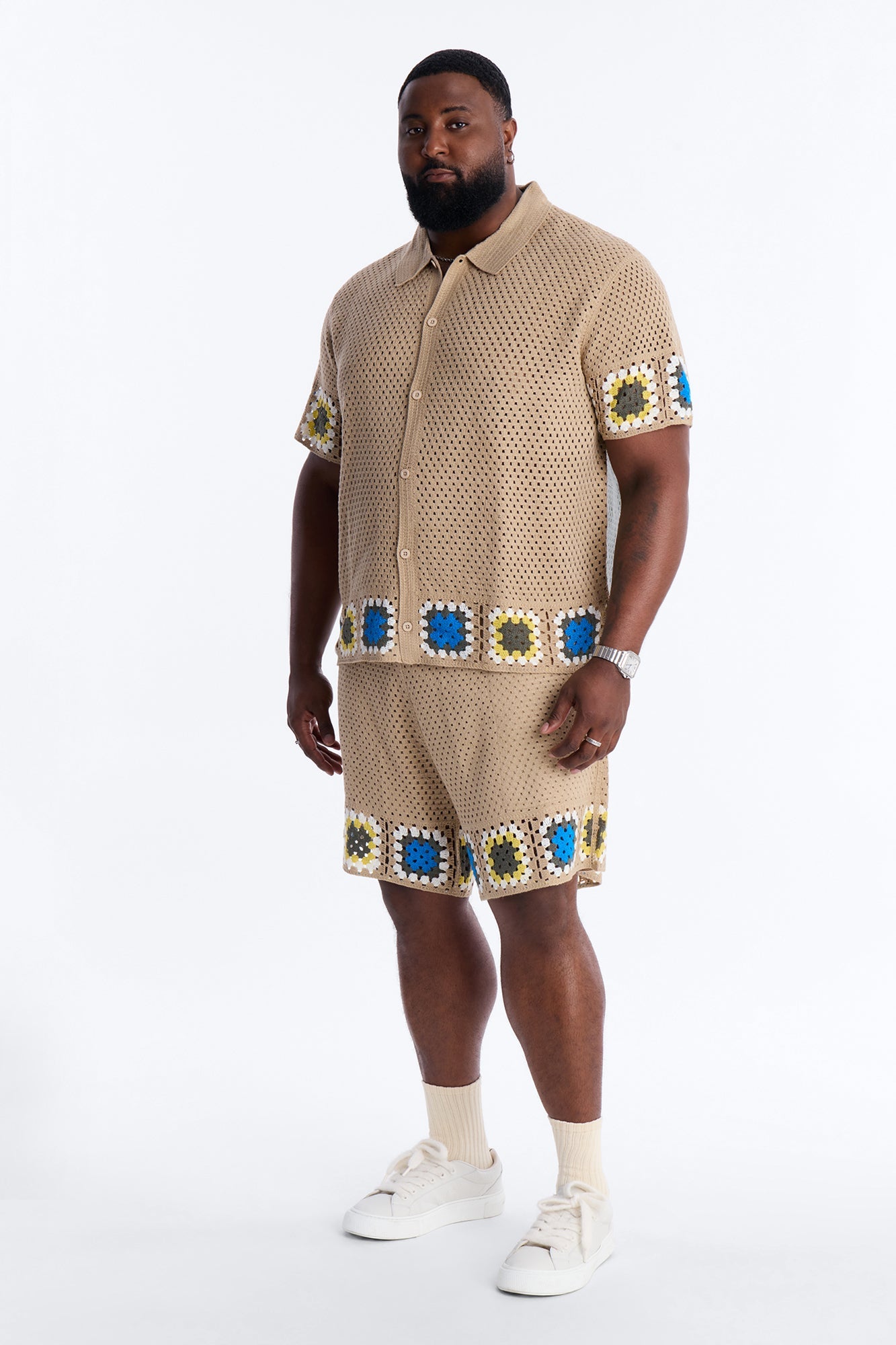 Relaxed Daisy Daze Crochet Short - Tan