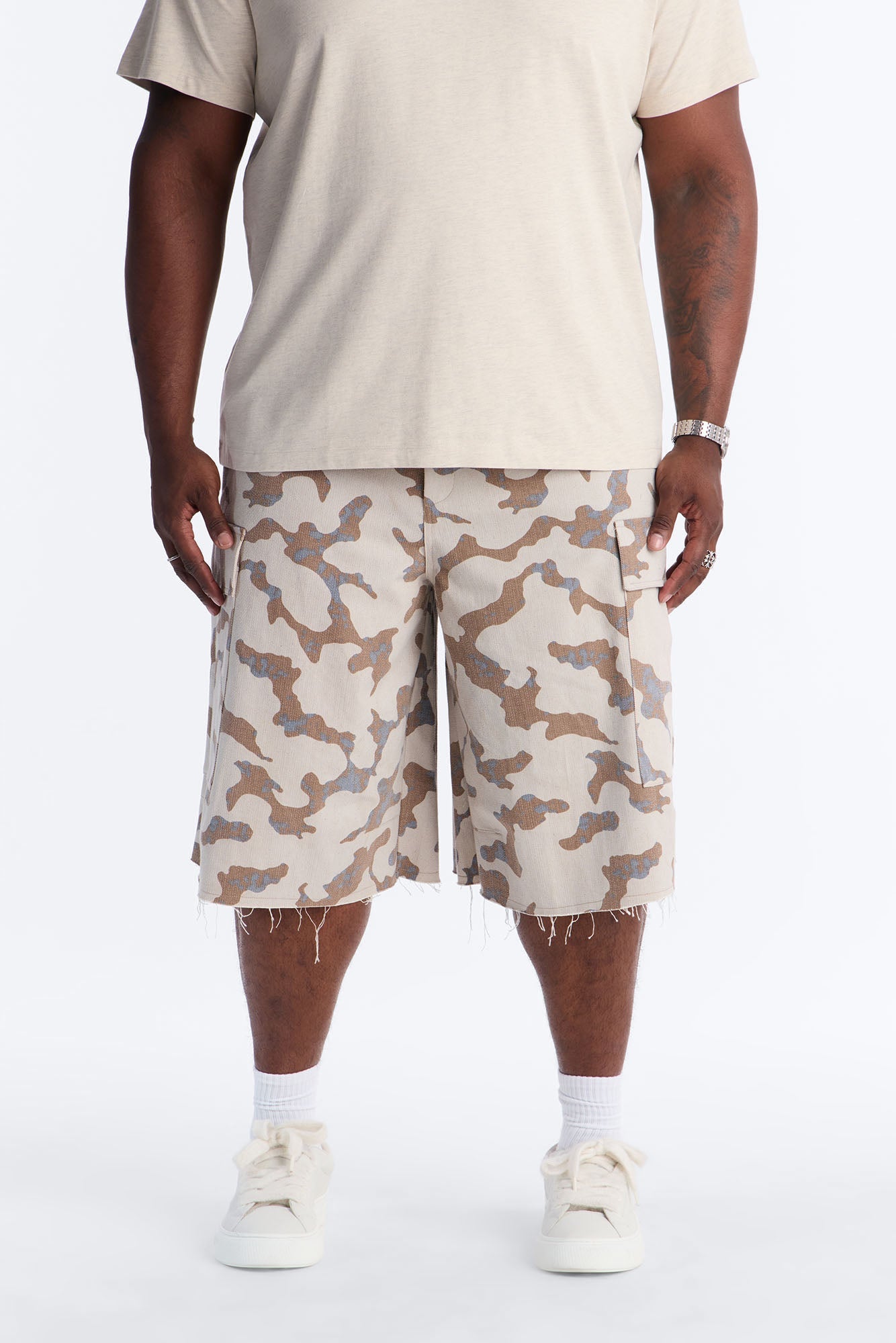 Baggy Subtle Distressed Short - Grey