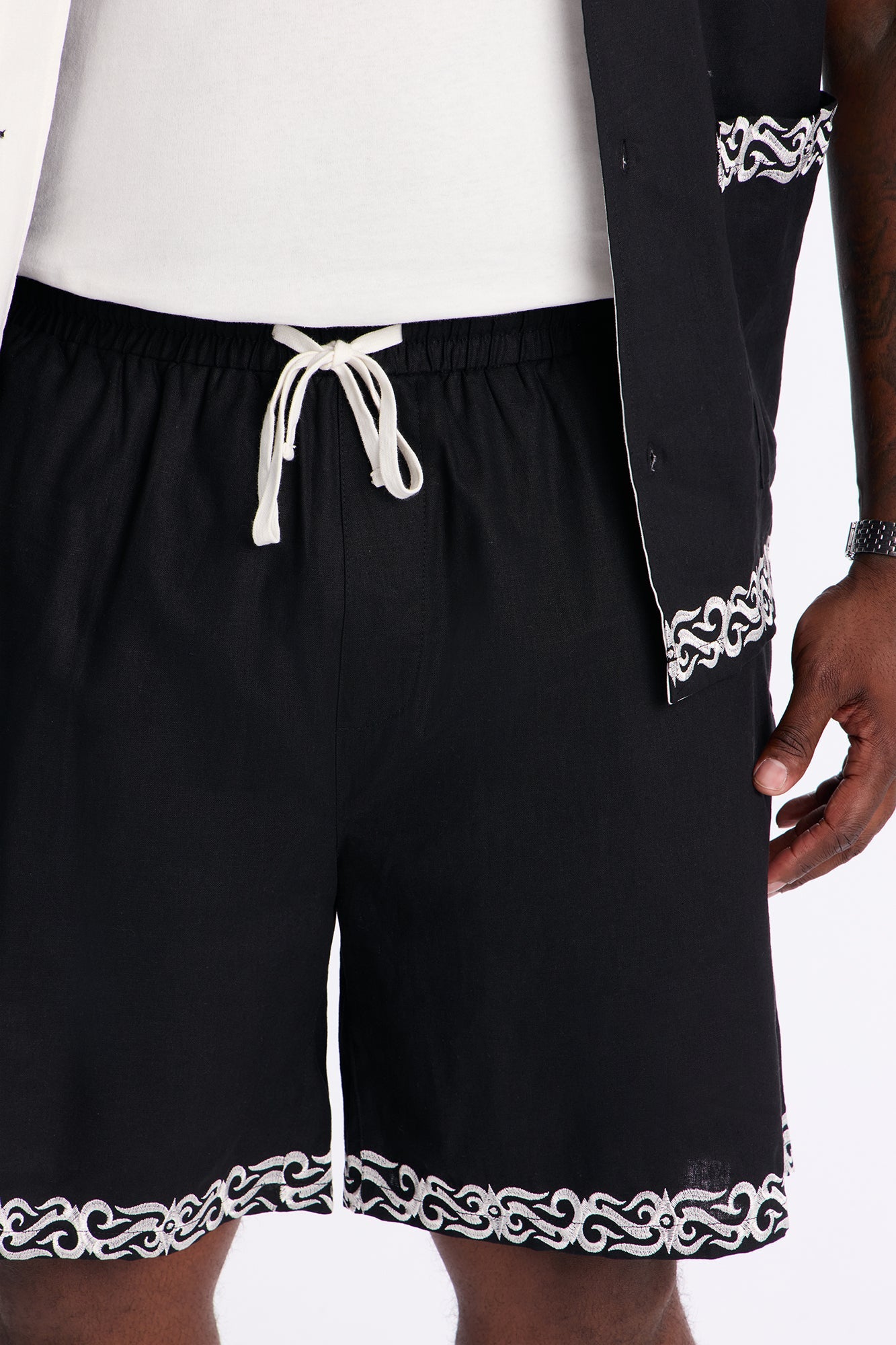 Relaxed Coastal Isla Short - Black