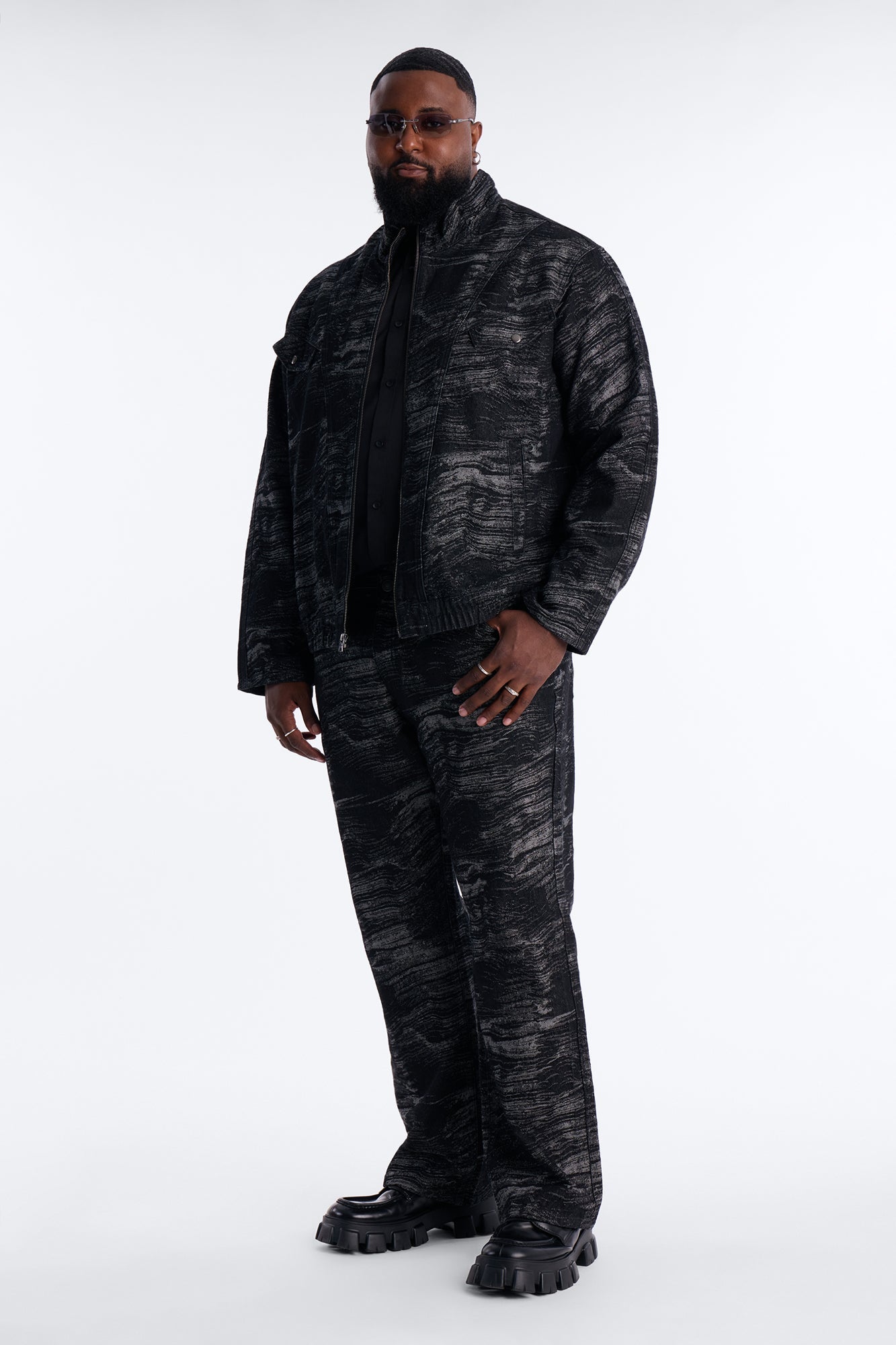Straight Flare Jacquard Waves Jean - Black Wash