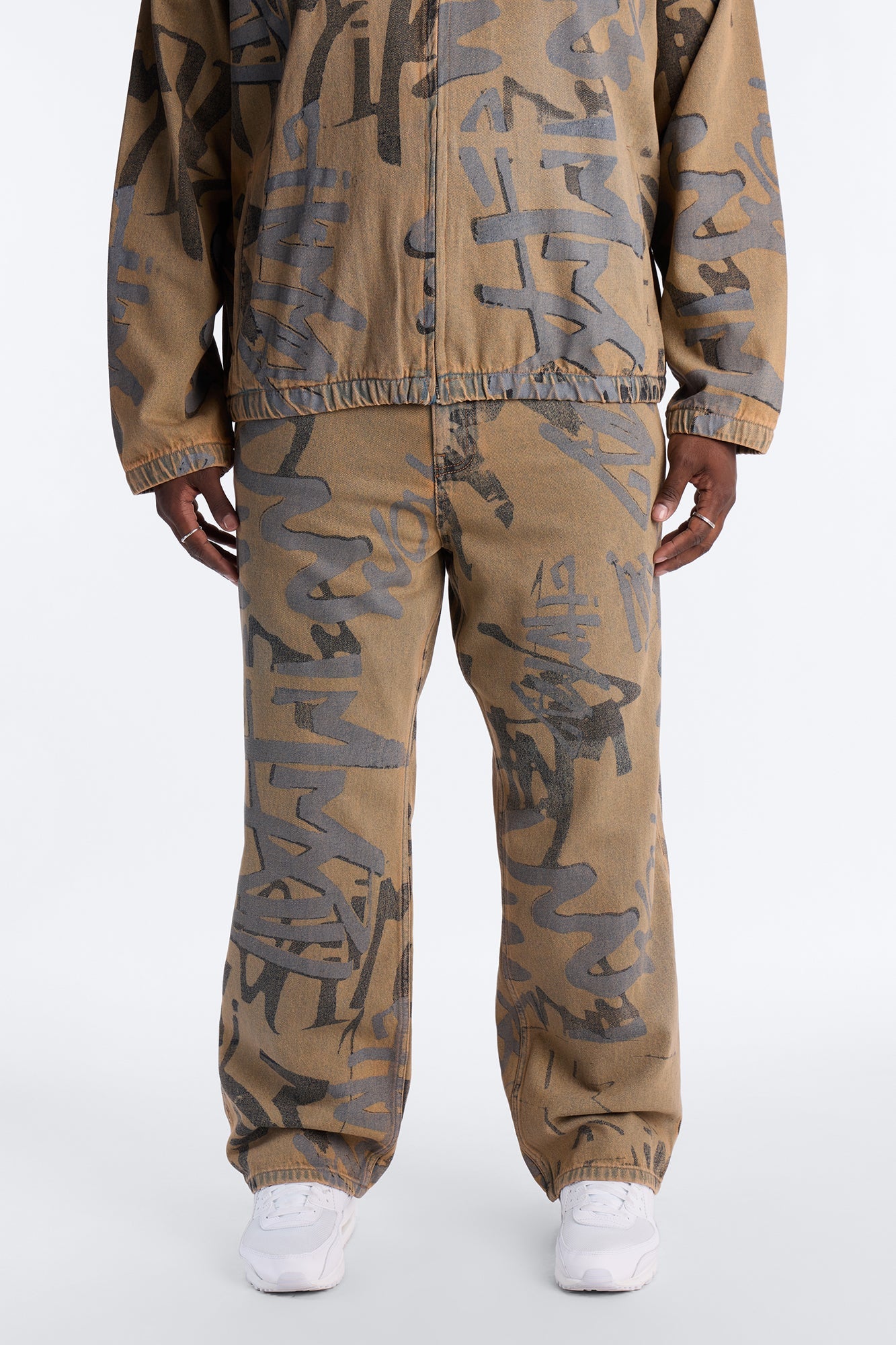 Vintage Graffiti Barrel Jeans - Vintage Wash
