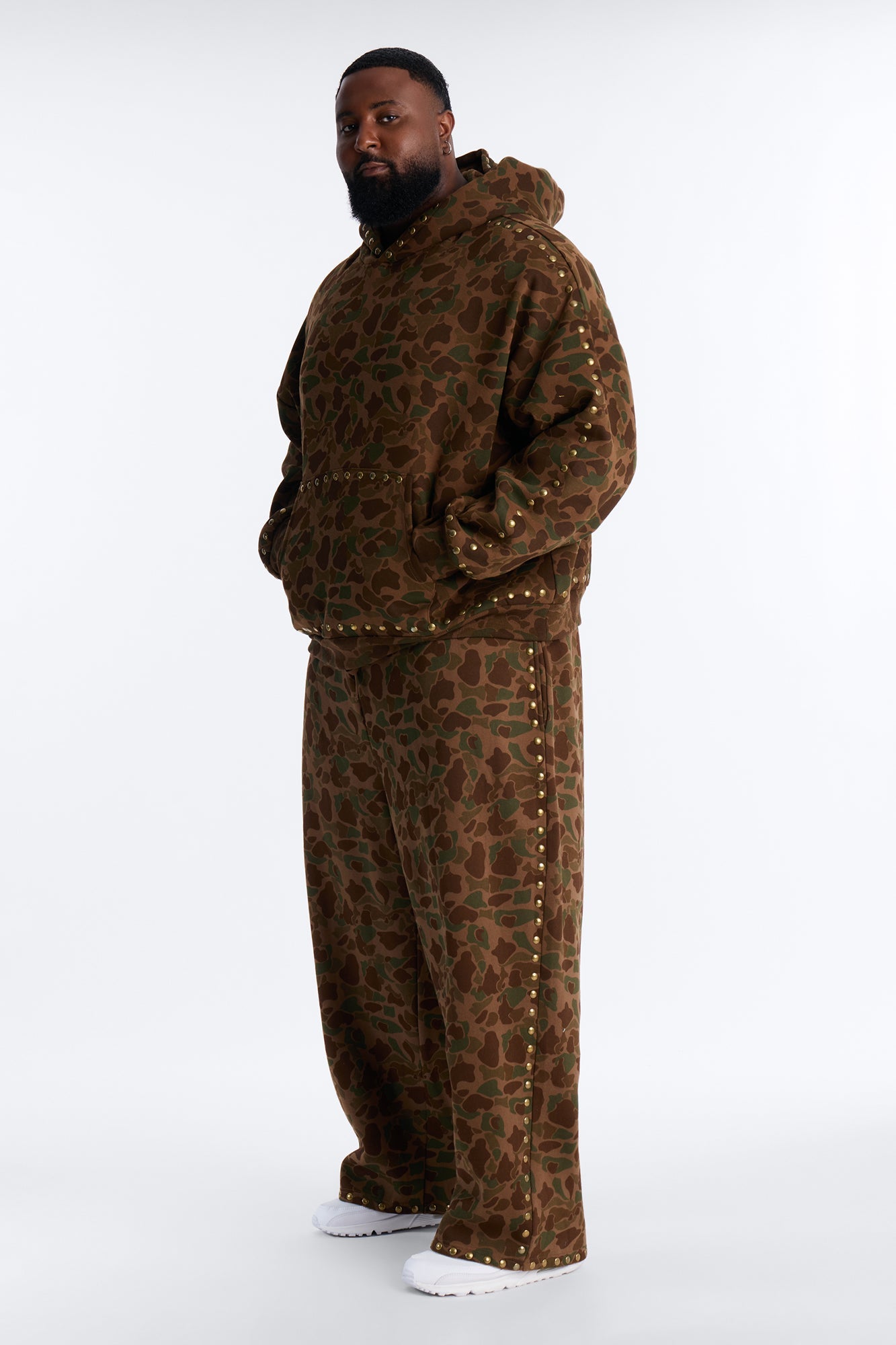 Baggy Frontline Studded Camo Sweatpants - Camouflage