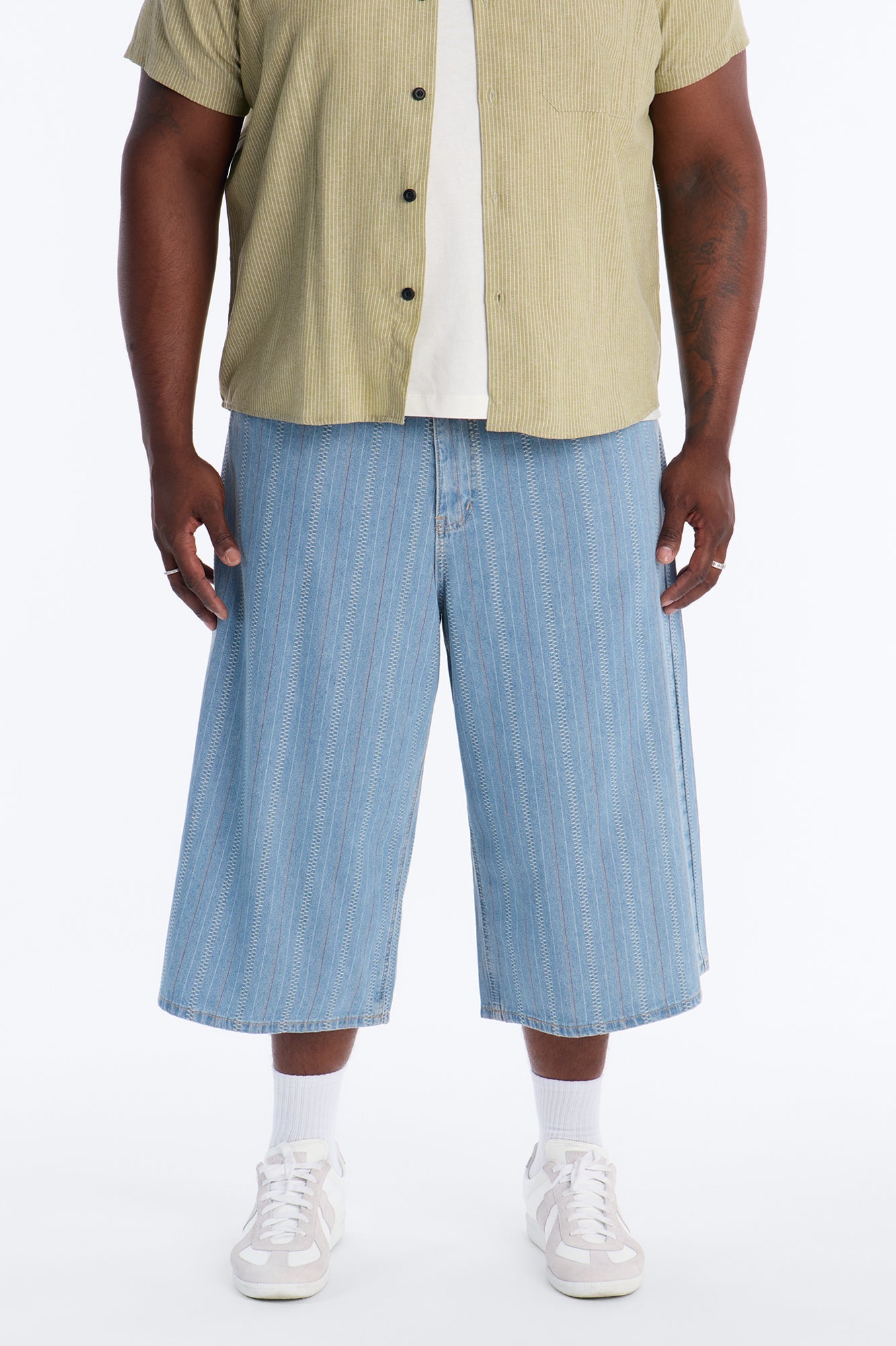 Super Baggy Outfield Denim Short - Light Blue Wash